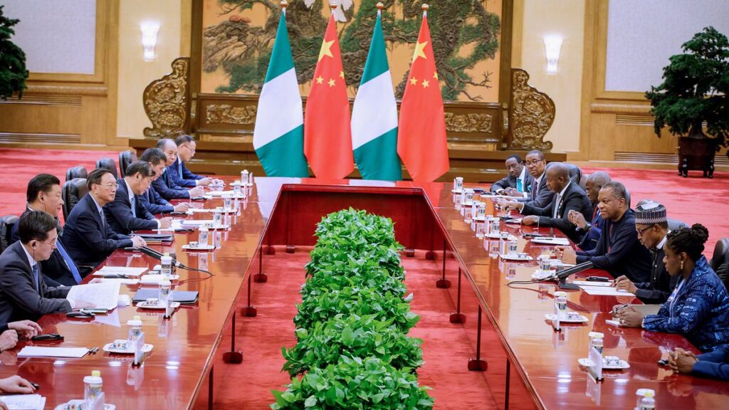 www.nigerianeyenewsppaer.com_Xi-Jinping-and-Buharis-team-in-a-meeting